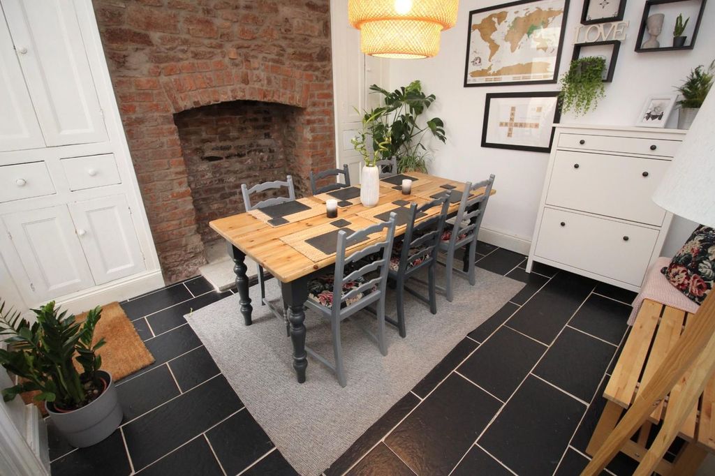 Property photo 2 of 8 Dining Room