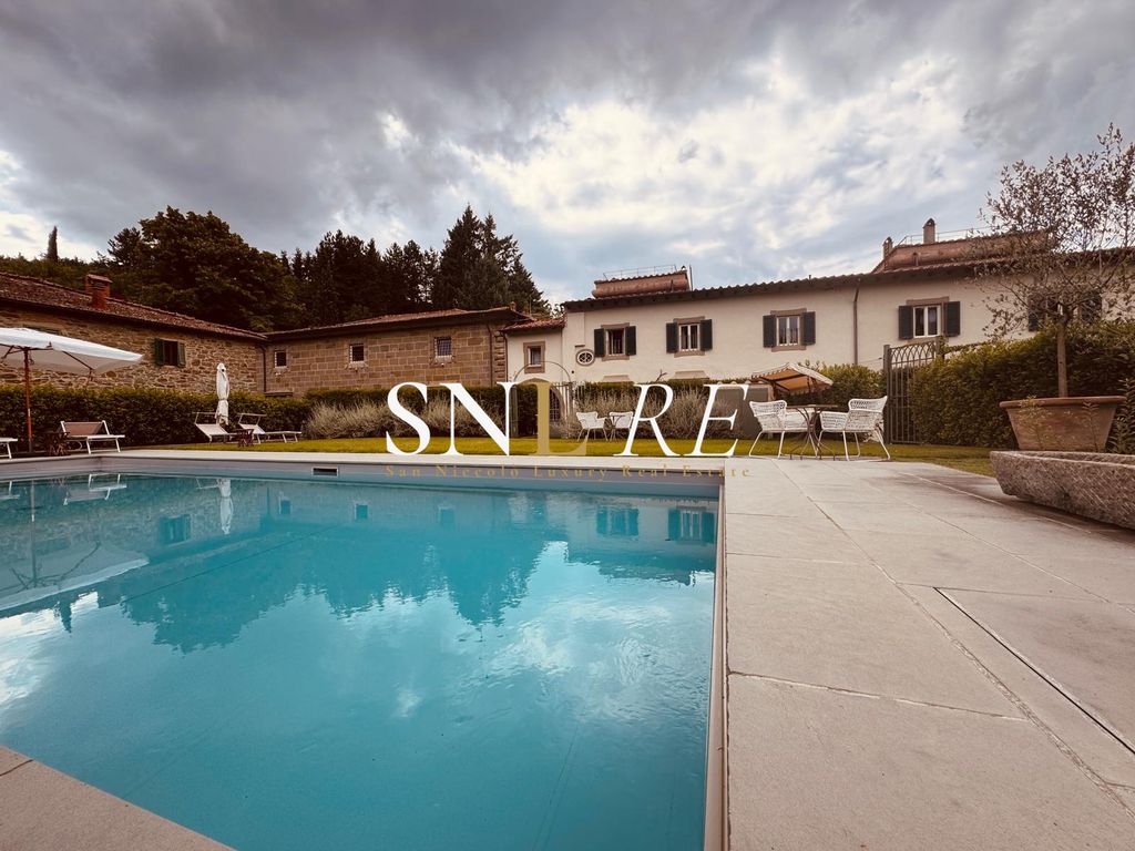 Property photo 2 of 39