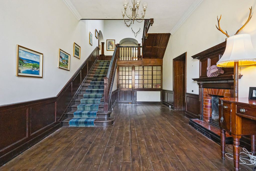 Property photo 3 of 57