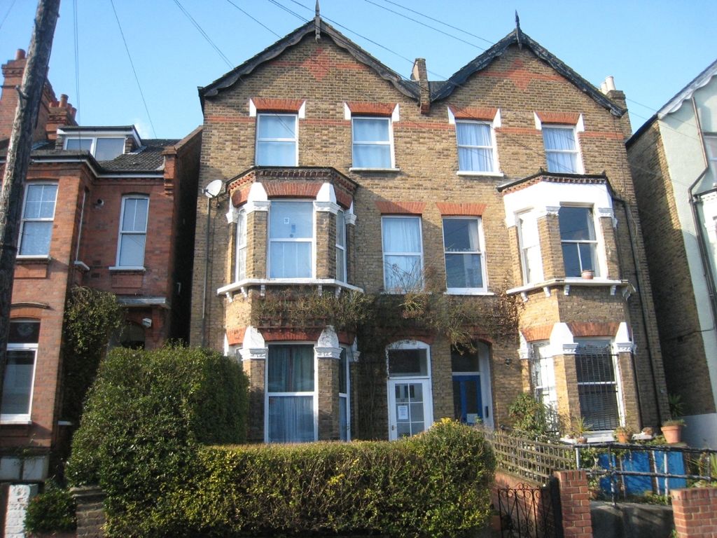 Property photo 2 of 10 External