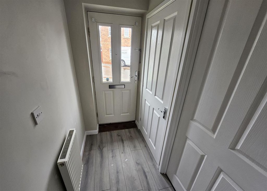 Property photo 2 of 13 Entrance