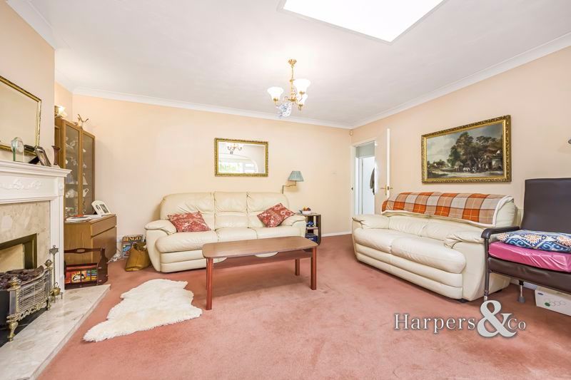 Property photo 3 of 11 Photo 11