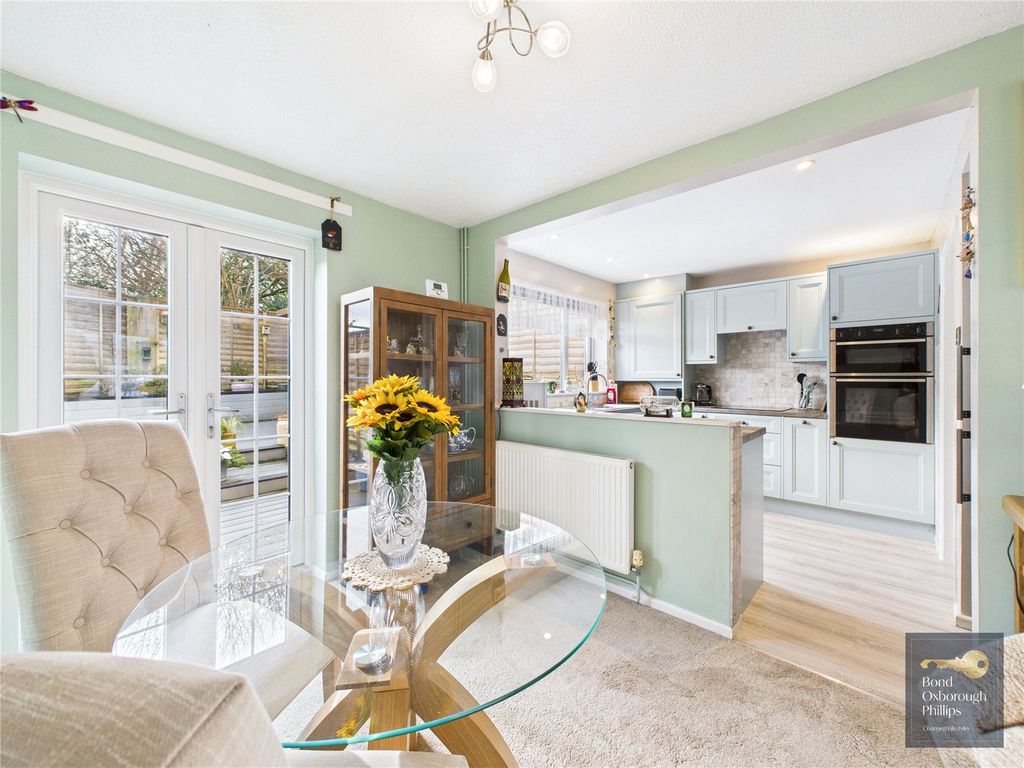 Property photo 2 of 21 Picture No. 23