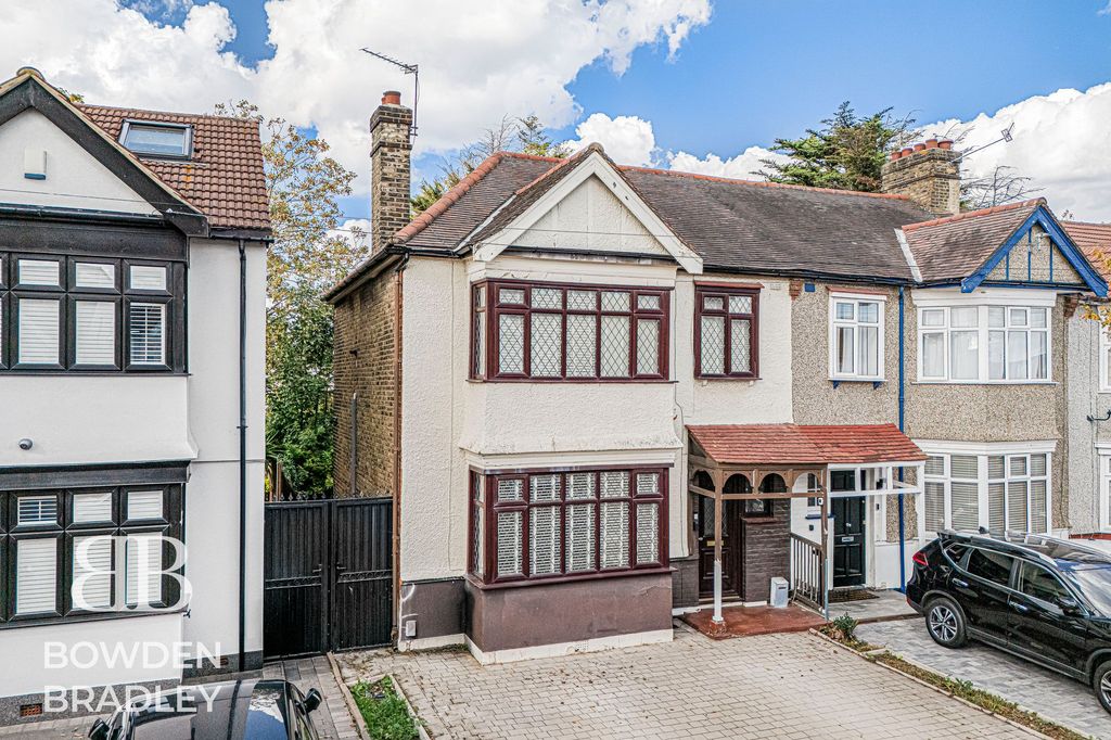 Property photo 1 of 18