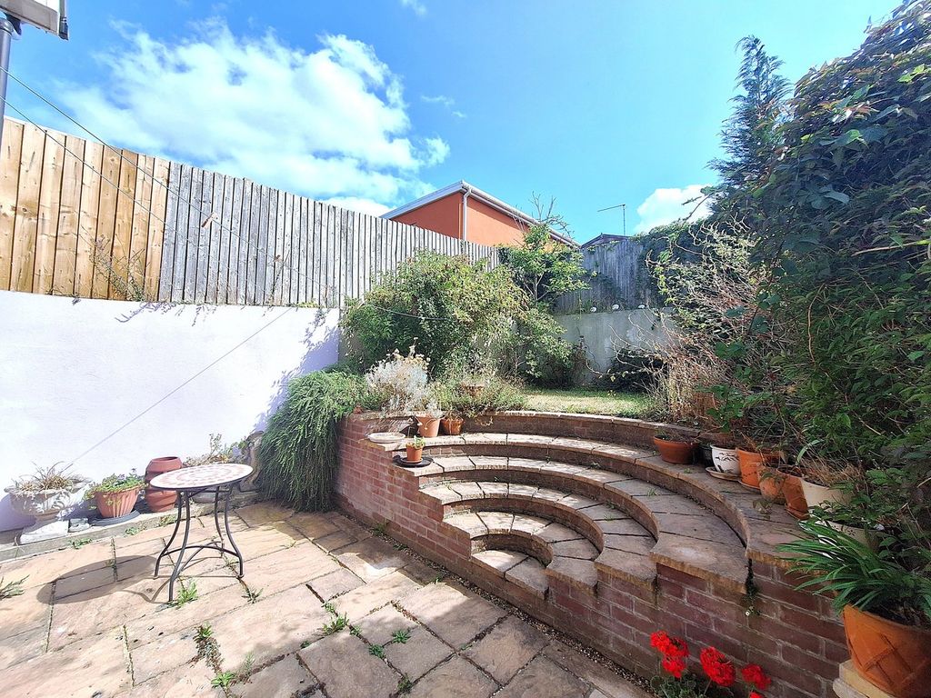 Property photo 2 of 23