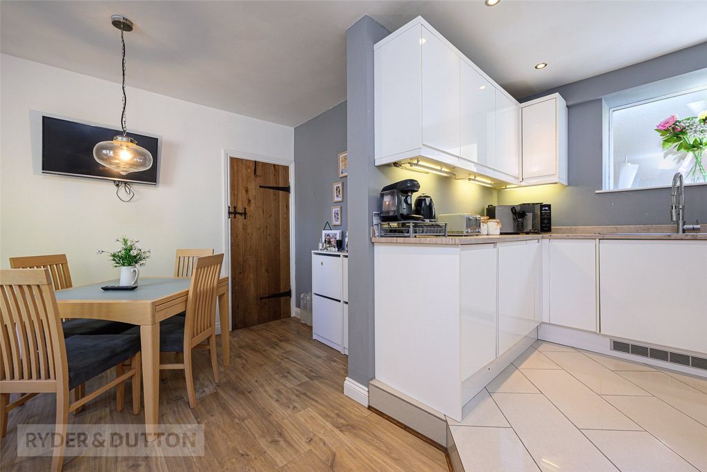Property photo 3 of 18 Picture No. 09