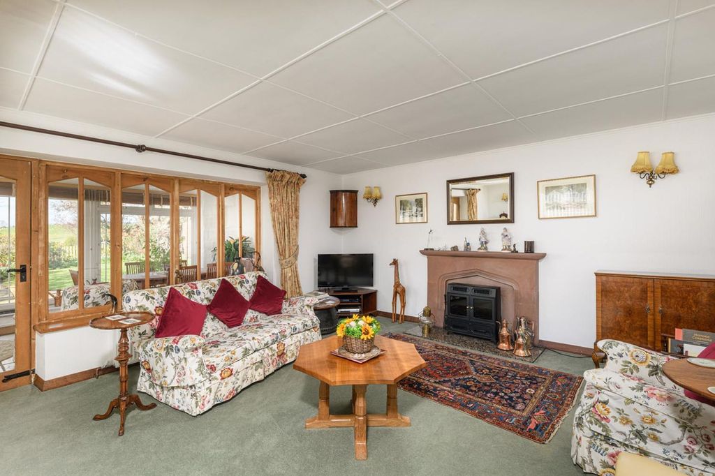 Property photo 2 of 24