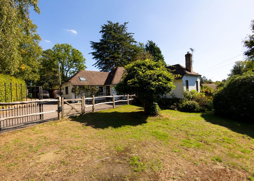 Property photo 1 of 27