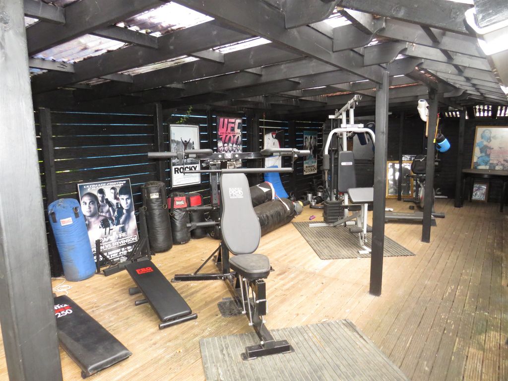 Property photo 2 of 19