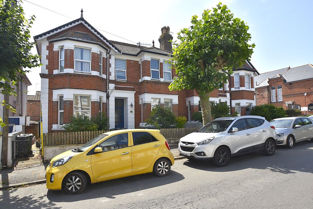 Property photo 1 of 7