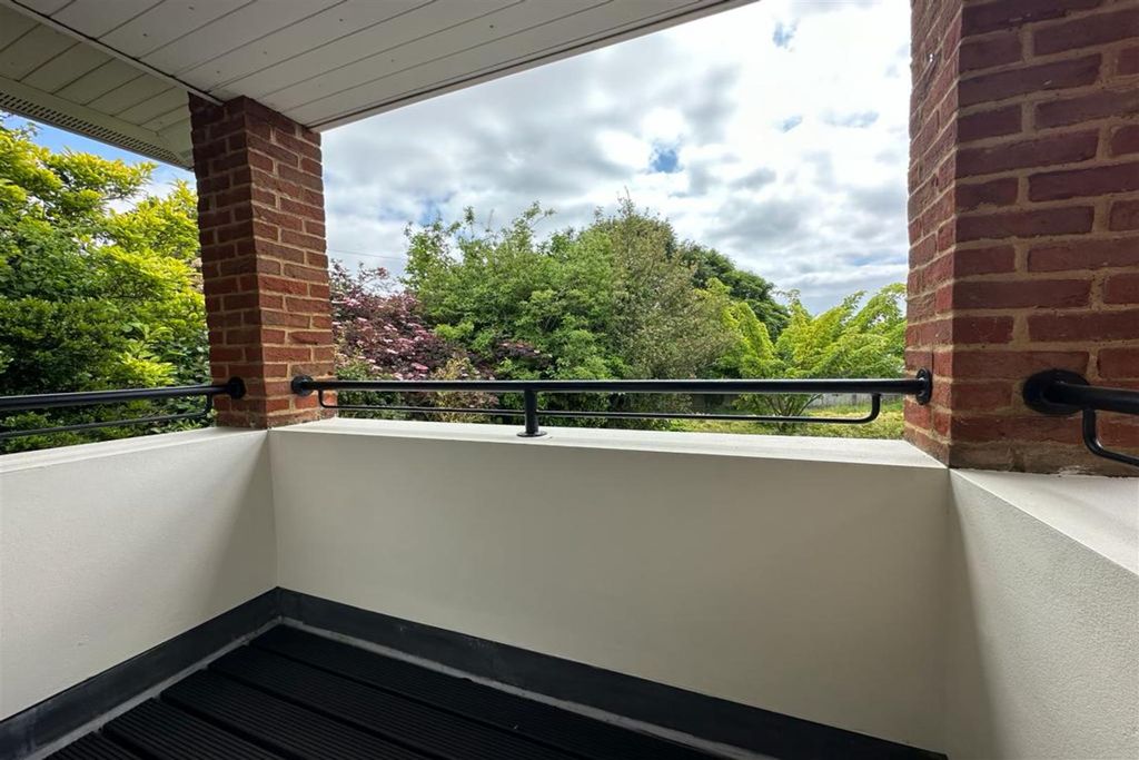 Property photo 3 of 6 Balcony