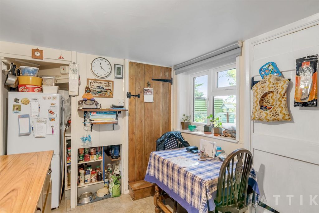 Property photo 3 of 17 1 The Hill Halesworth Road, Bramfield. Ip19 9Hr (1