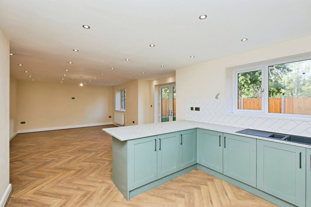 Property photo 3 of 23 Kitchen/Diner/Living