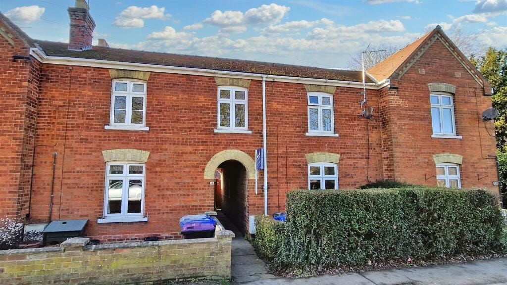 Property photo 1 of 11