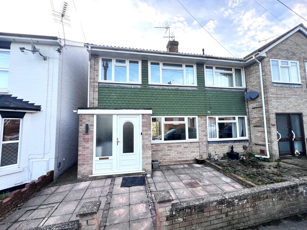 Property photo 1 of 11 Front