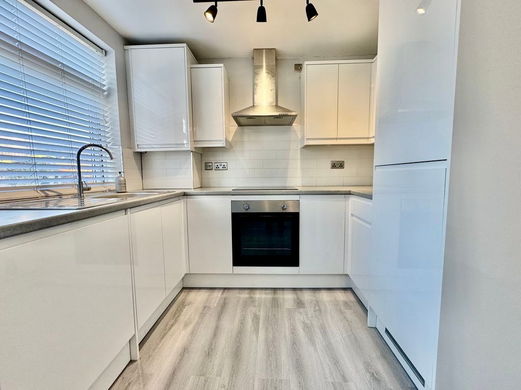 Property photo 2 of 9 Photo 2