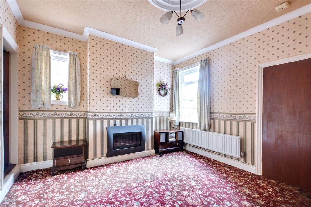 Property photo 3 of 22 Dining Room