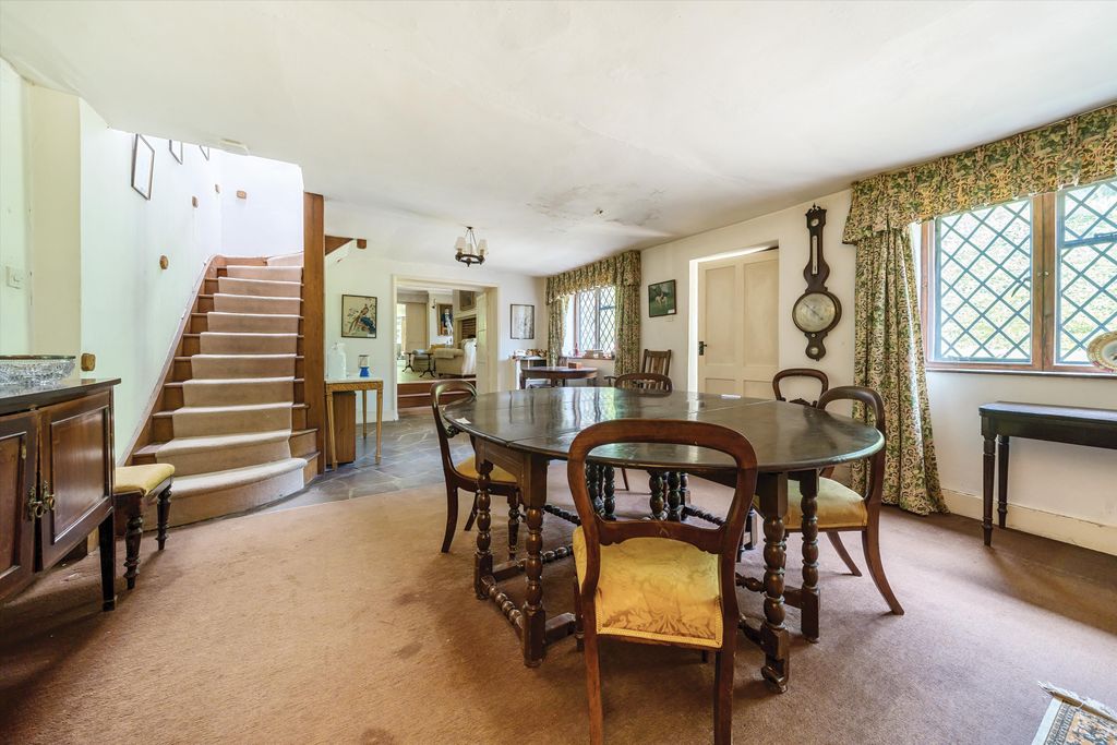 Property photo 2 of 17 Image