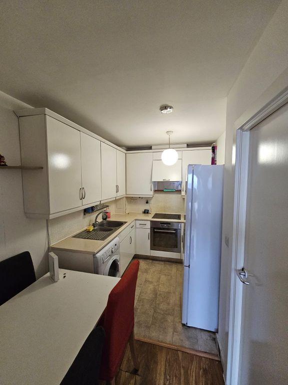Property photo 3 of 5 Kitchen