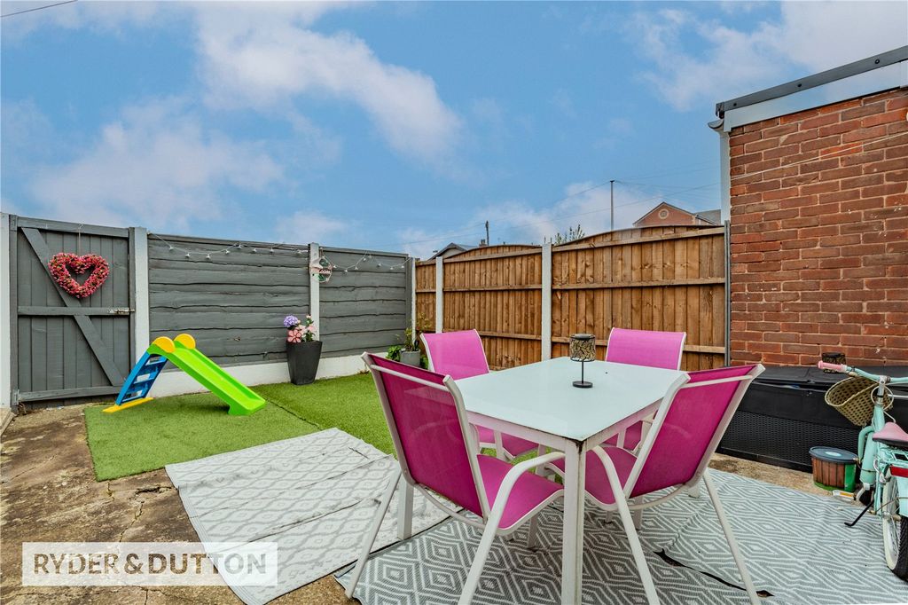 Property photo 2 of 19 Picture No. 14