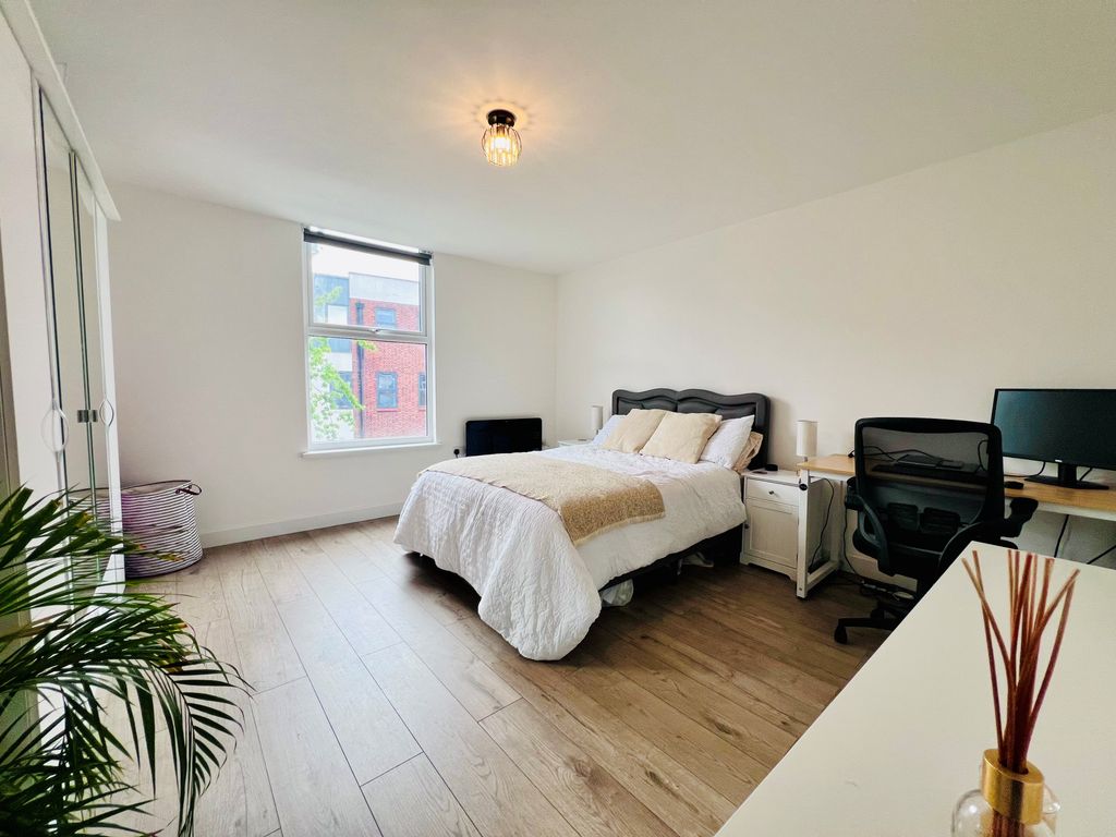 Property photo 3 of 5