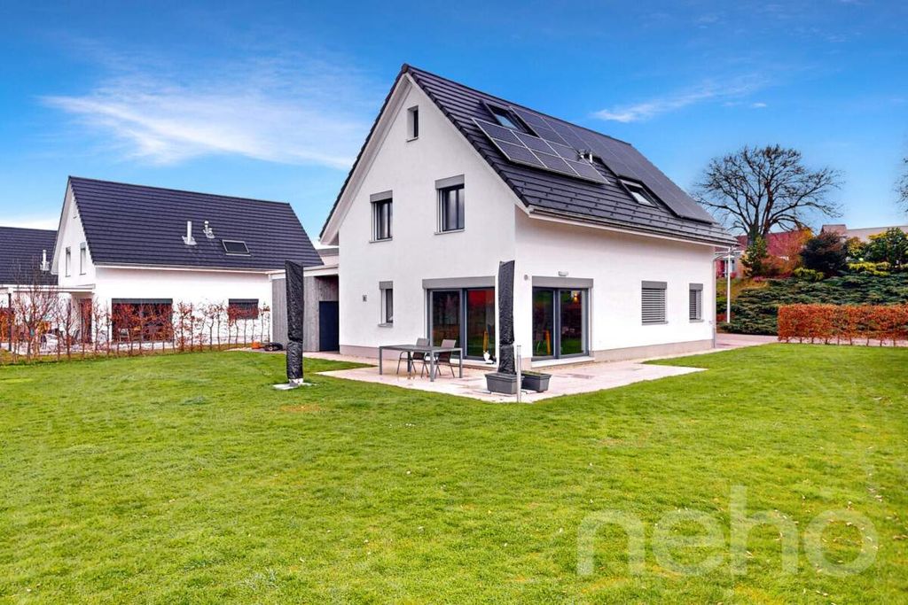 Property photo 1 of 13