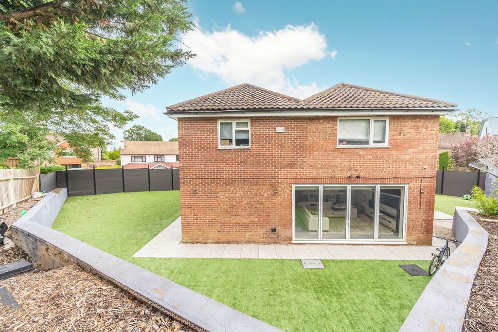 Additional image 19 of 5 bed detached house for saleLittle Potters, Bushey WD23