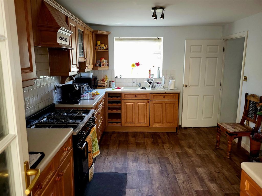 Property photo 3 of 27 1000029387.Jpg