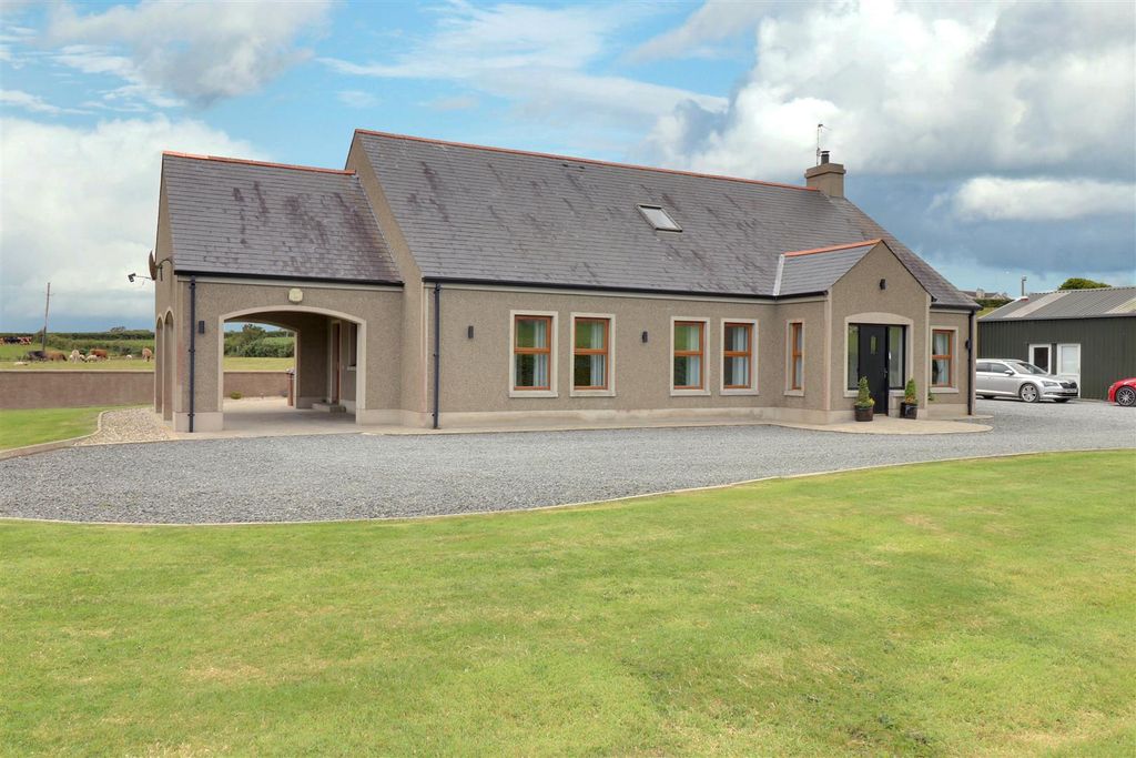 Property photo 2 of 26 Entrance