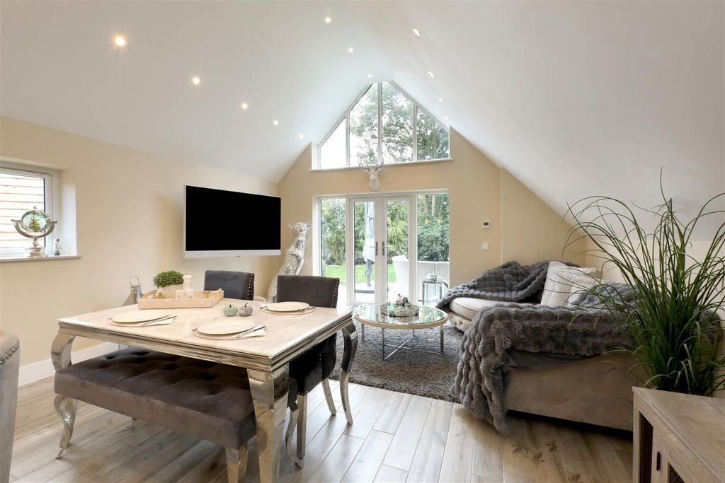 Property photo 3 of 31 020.Jpg