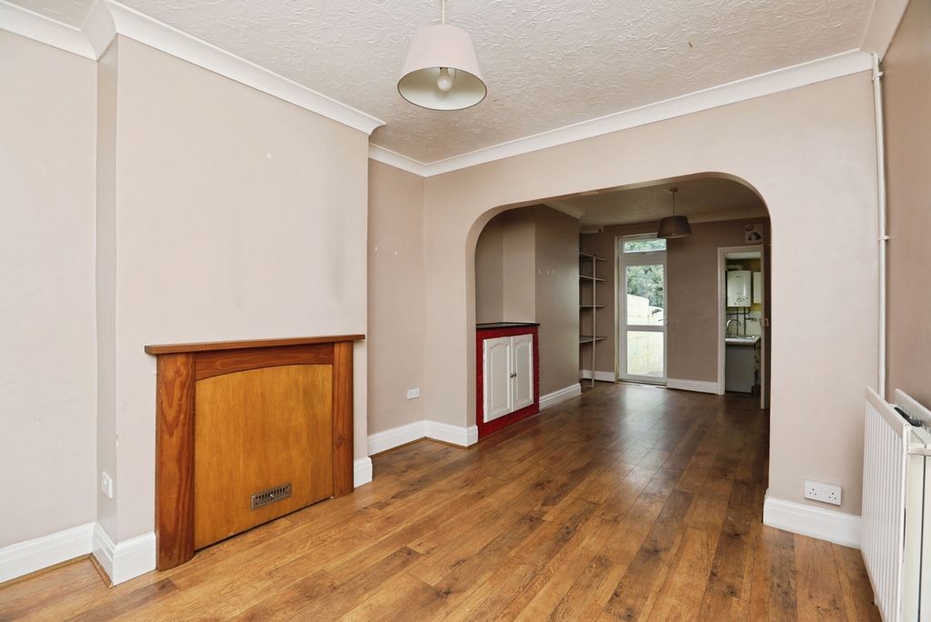 Property photo 2 of 11 Pbox-Img.Jpg