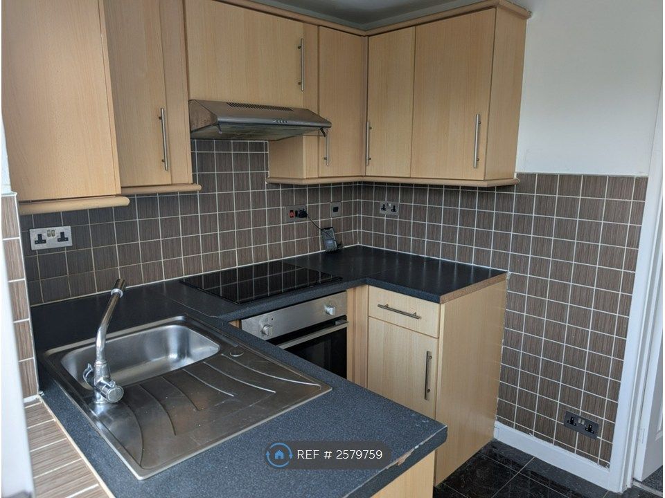 Property photo 2 of 14 Kitchen