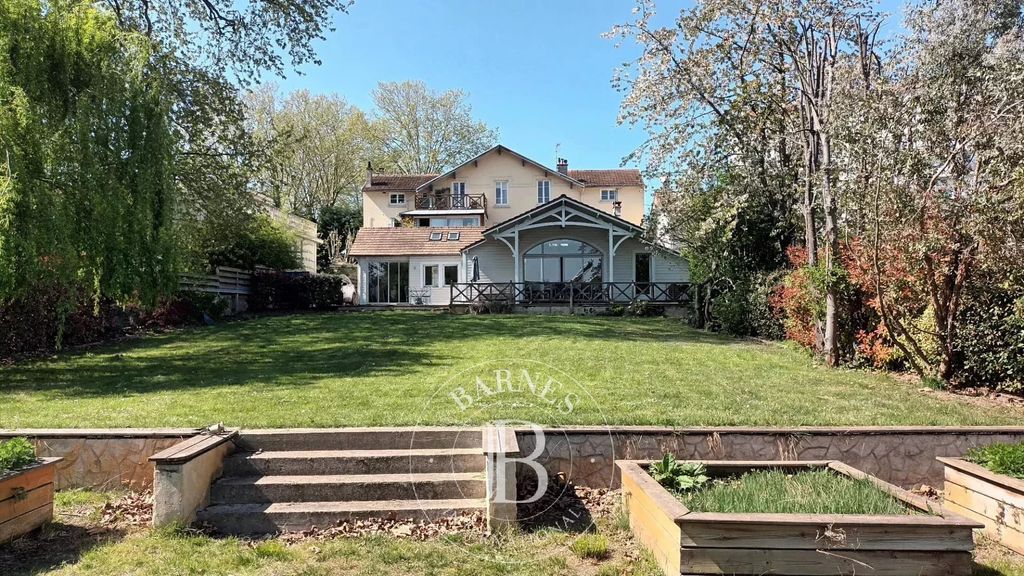 Property photo 1 of 21
