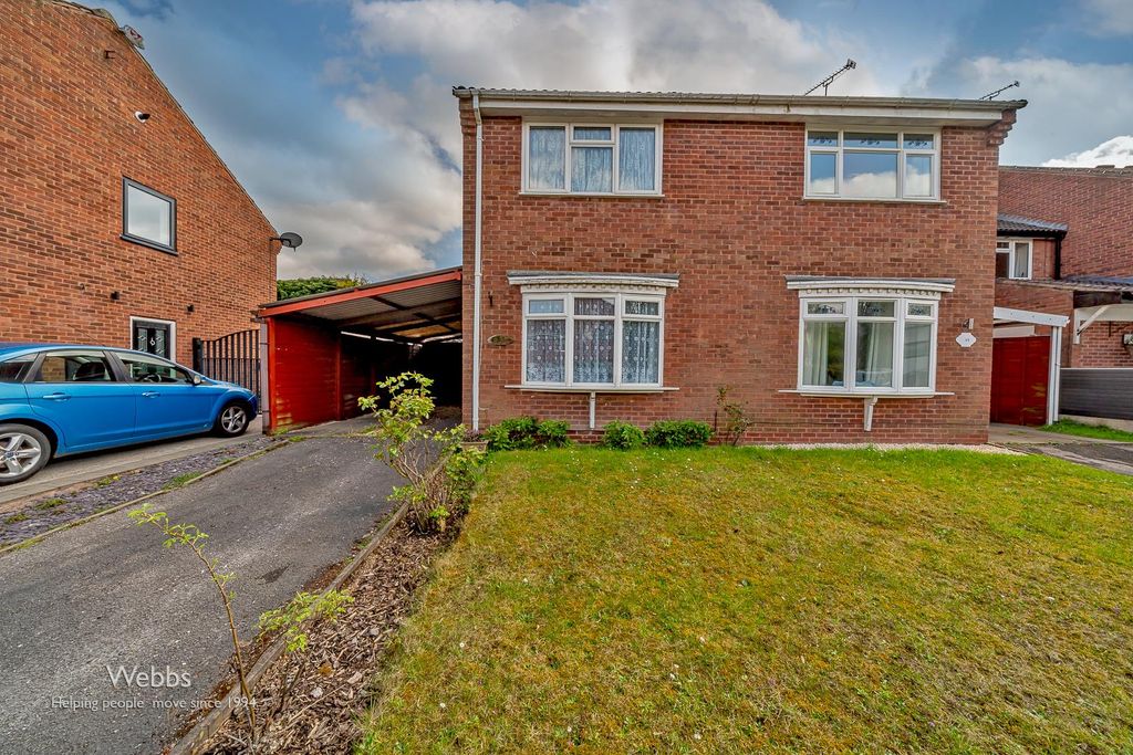 Property photo 1 of 19 Â© Webbs Estate Agents Â© (21 Of 58).Jpg
