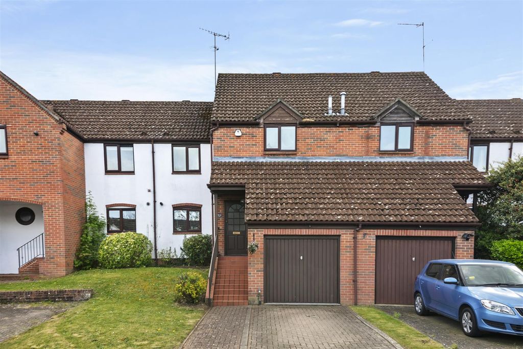Property photo 1 of 16