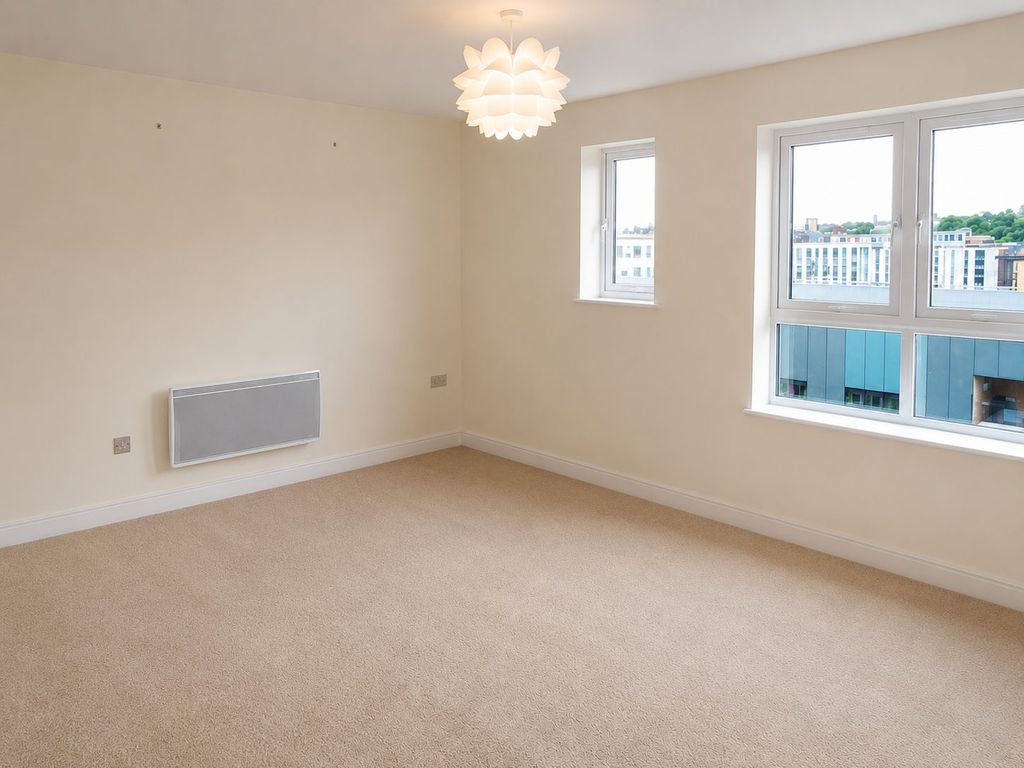 Property photo 2 of 8