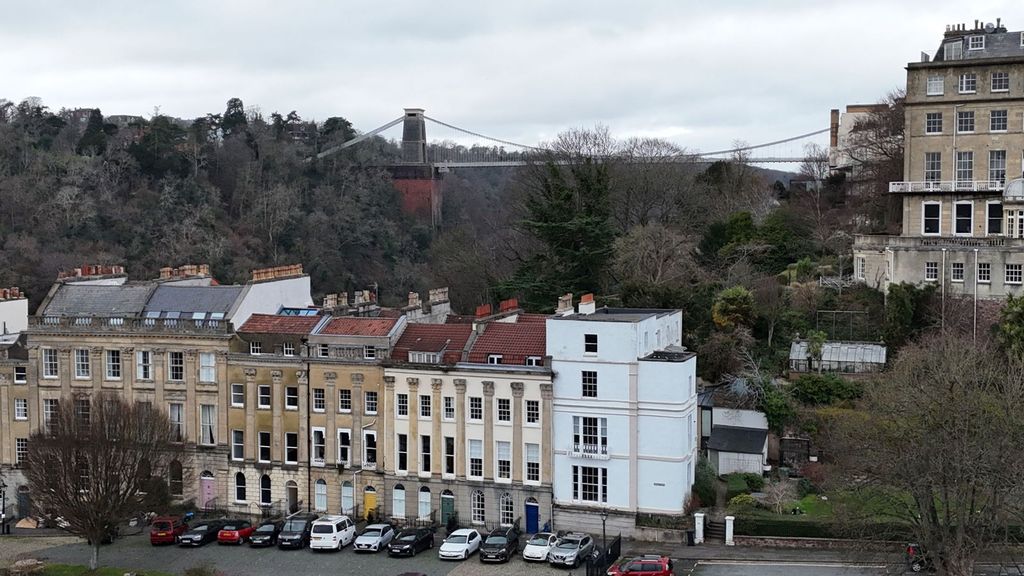 Property photo 1 of 29