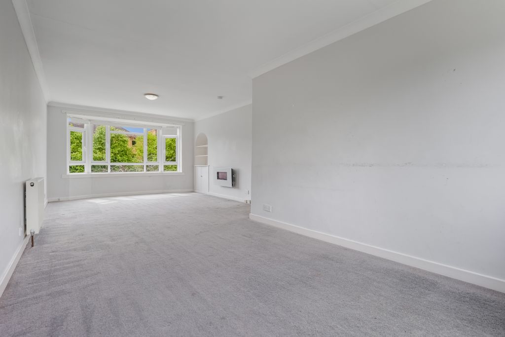 Property photo 2 of 32