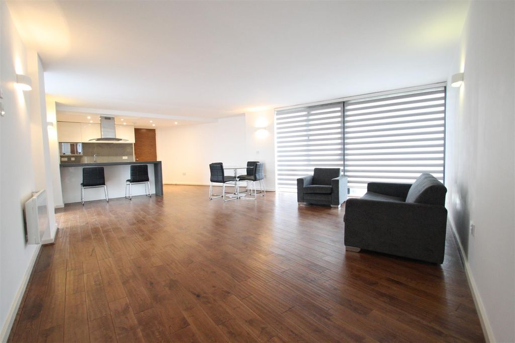Property photo 1 of 15 Living Room