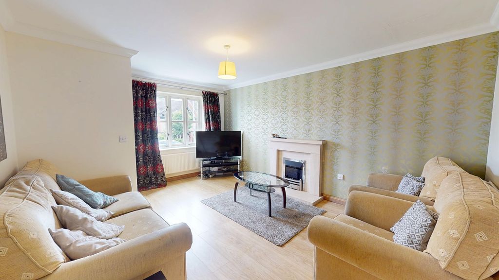 Property photo 3 of 19 4122915