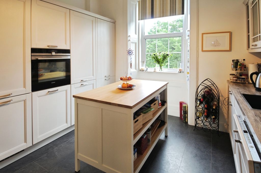 Property photo 3 of 19 Photo