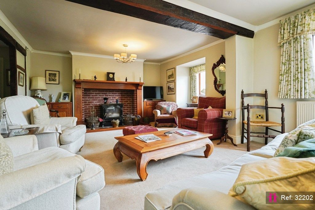 Property photo 3 of 21