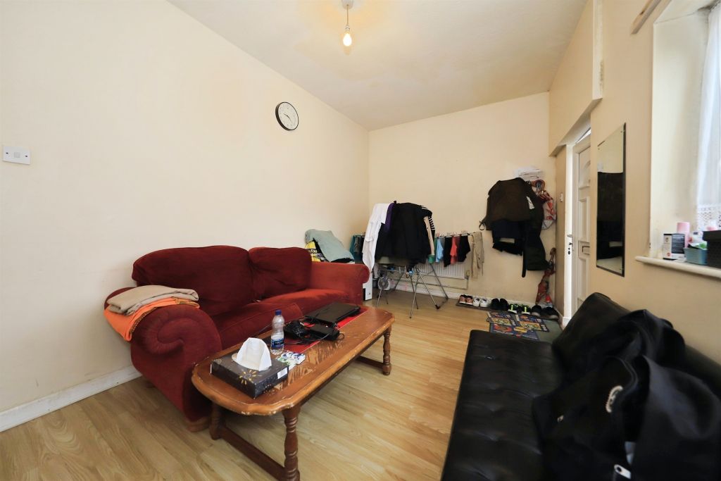 Property photo 3 of 25