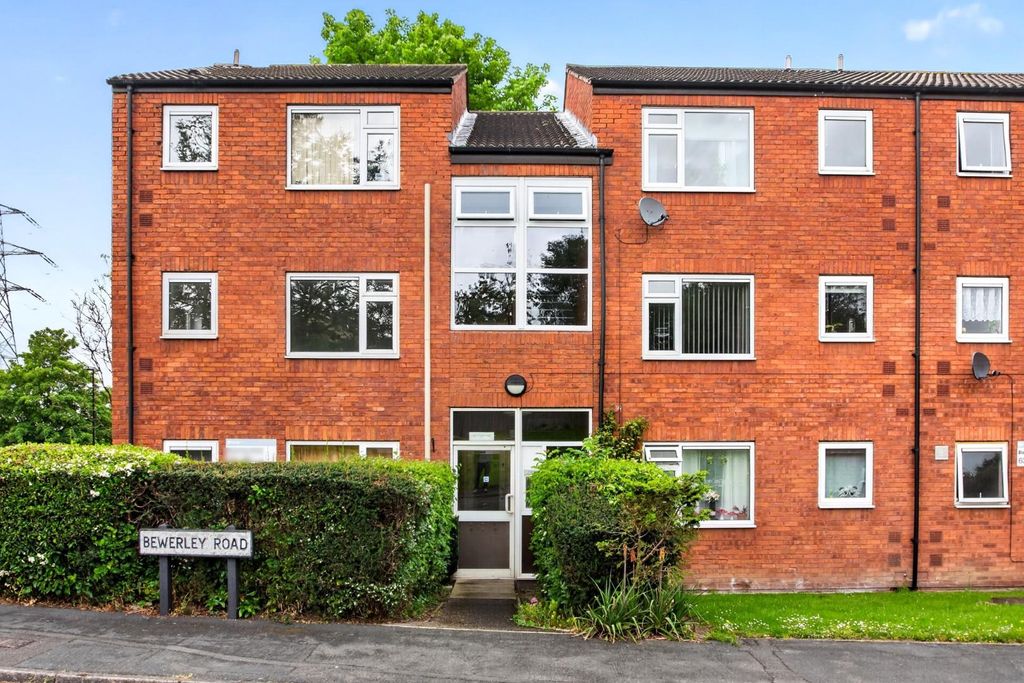 Property photo 1 of 14 76Bewerleyrd-23.Jpg