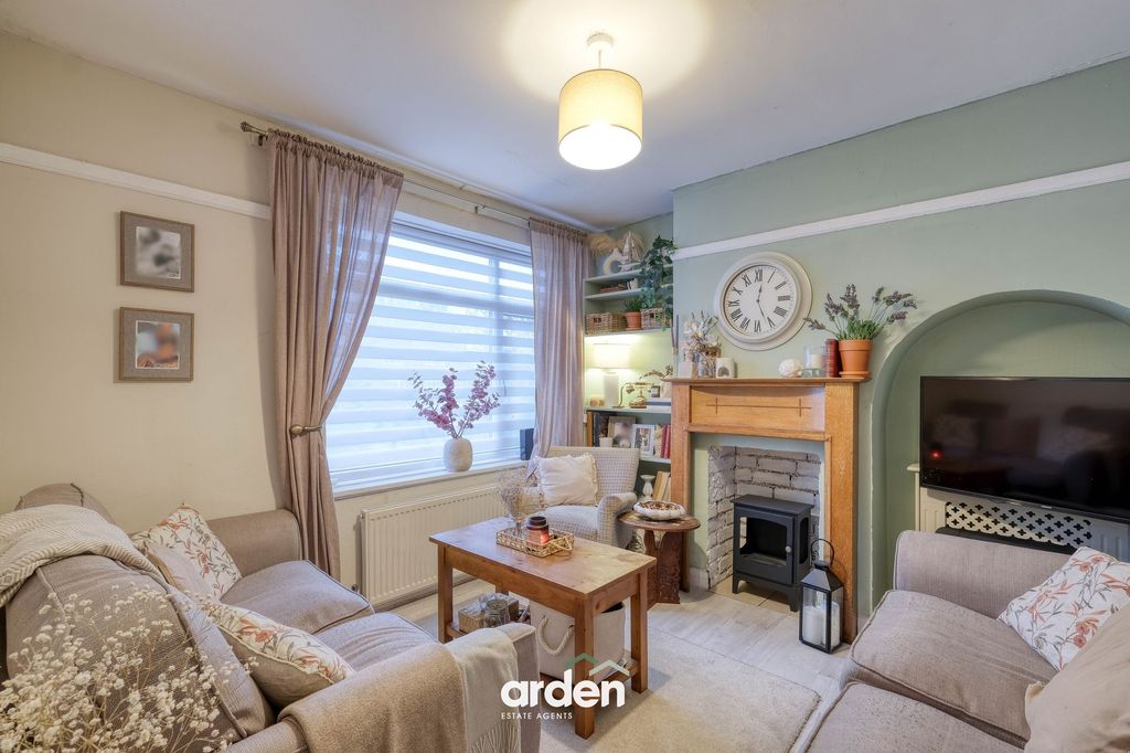 Property photo 2 of 11