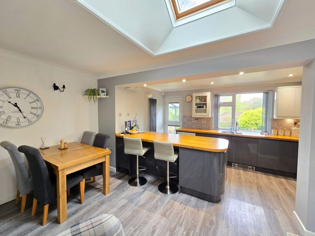 Property photo 2 of 17 5079451