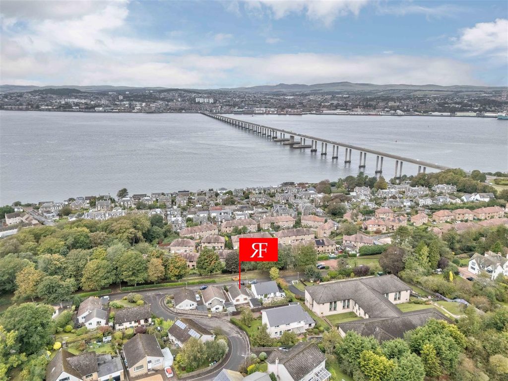 Property photo 1 of 16 48 Norwood Newport-5.Jpg