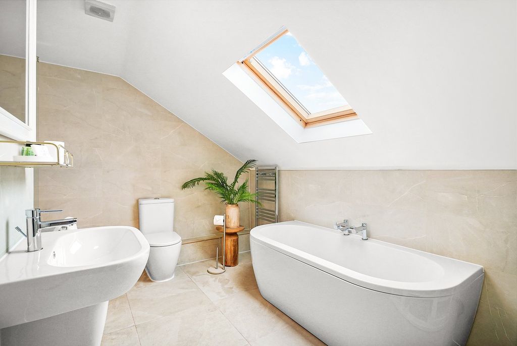 Additional image 23 of 2 bed flat for saleMonkton Road, Prestwick KA9