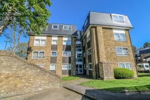 Property photo 1 of 24 2 Bed Apartment, Hoddesdon