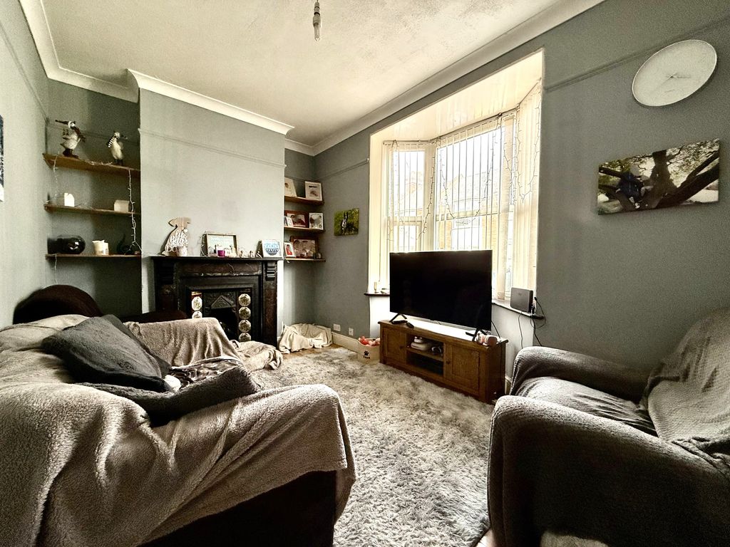 Property photo 3 of 13 Living Room